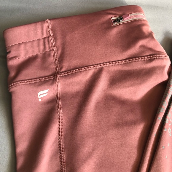 Fabletics Statement Mid-rise UltraCool 7/8 Legging - Picture 4 of 7